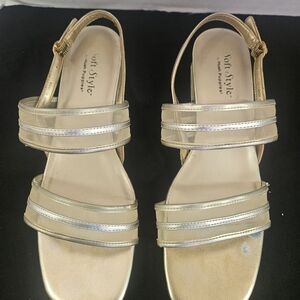 Hush Puppies Women's Metallic Sandals